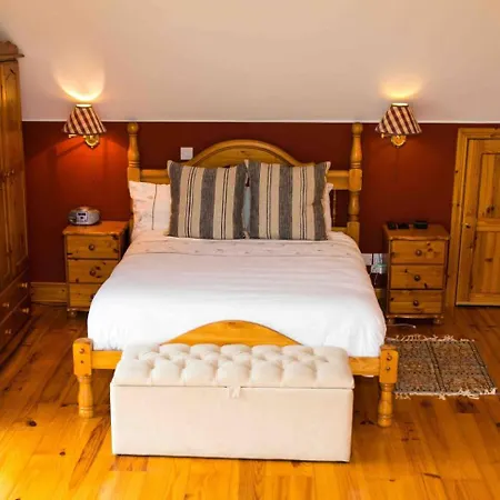 Гостевой дом The Mountain Килларни