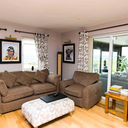 招待所 The Mountain